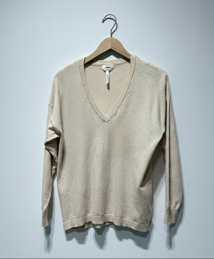 V-Neckline Knit, Secondlife