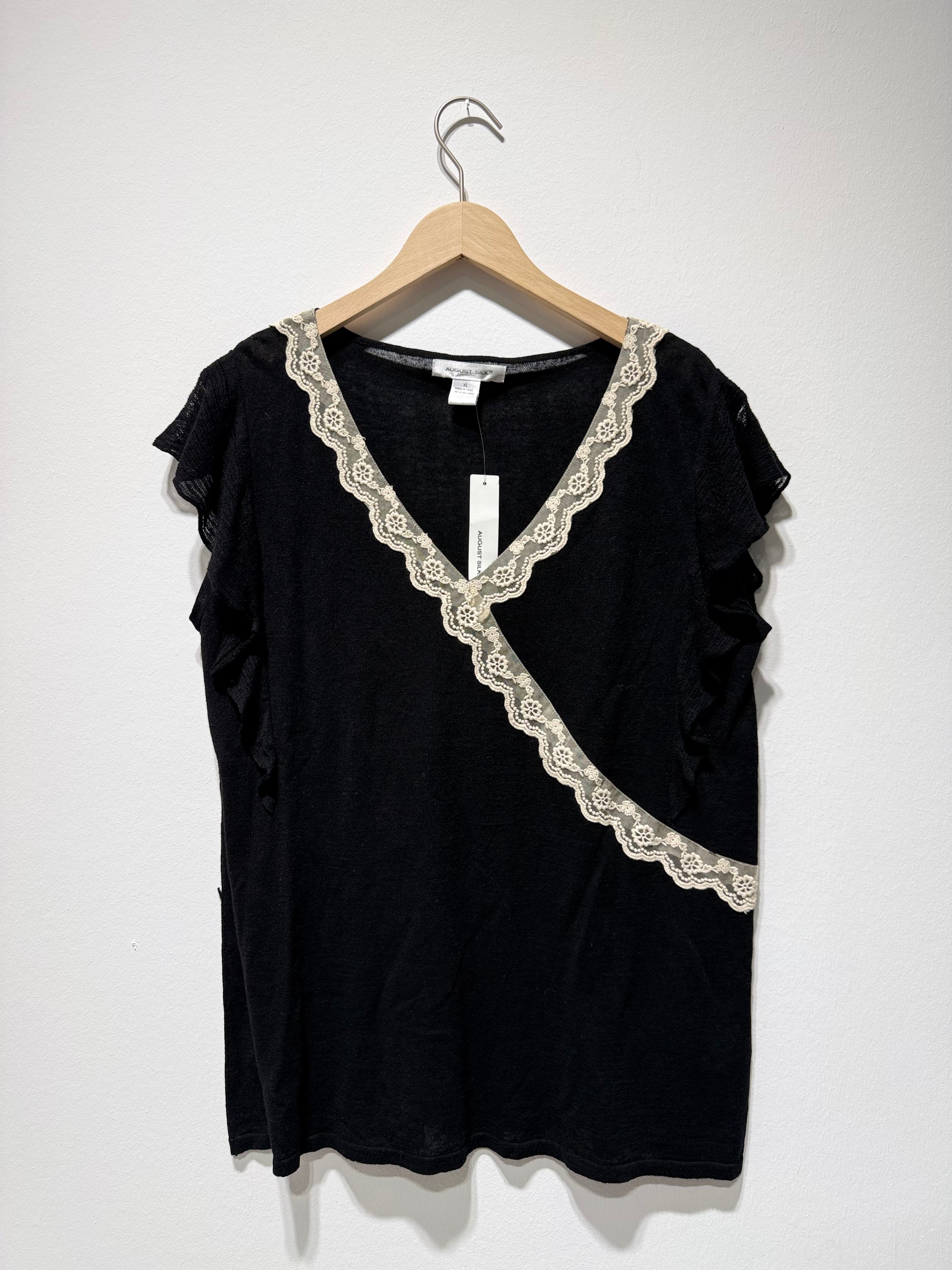 Black Knit with White Lace, Secondlife