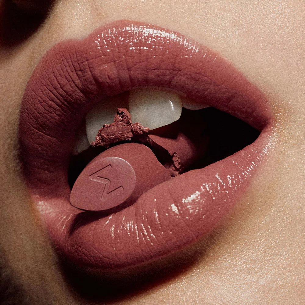 DAZZLE NIGHTS Satin Shine Lipstick, Charisma