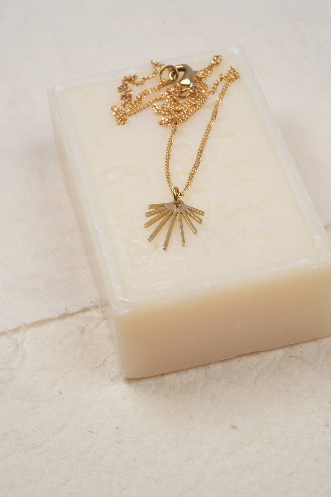Feli Necklace