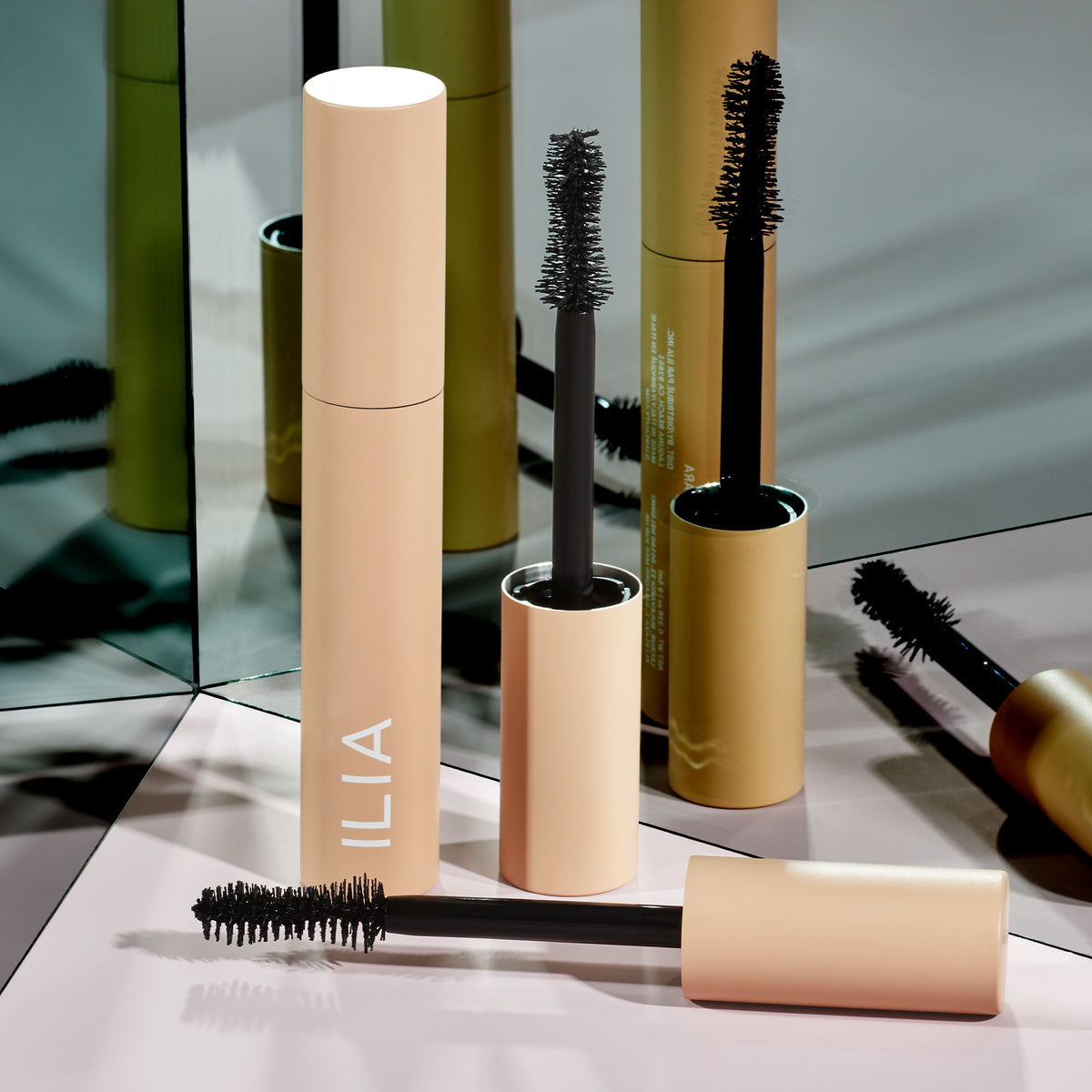 FULLEST VOLUMIZING MASCARA